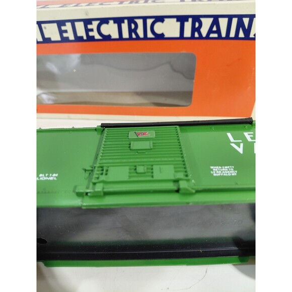 Lionel 6-9473 Train O Gauge Model Railroad Lehigh Valley Boxcar w/Box - Picture 9 of 13